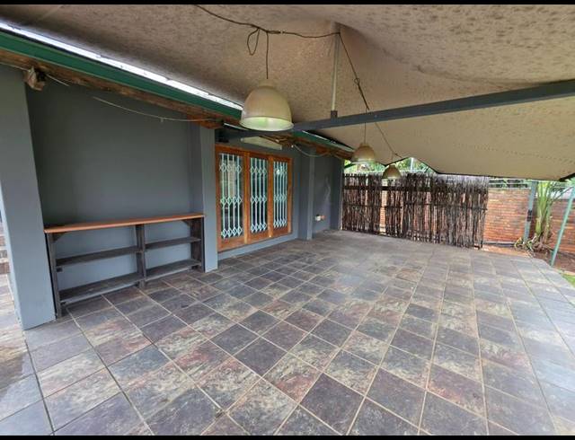 5 BEDROOM HOUSE FOR SALE IN WAVERLEY